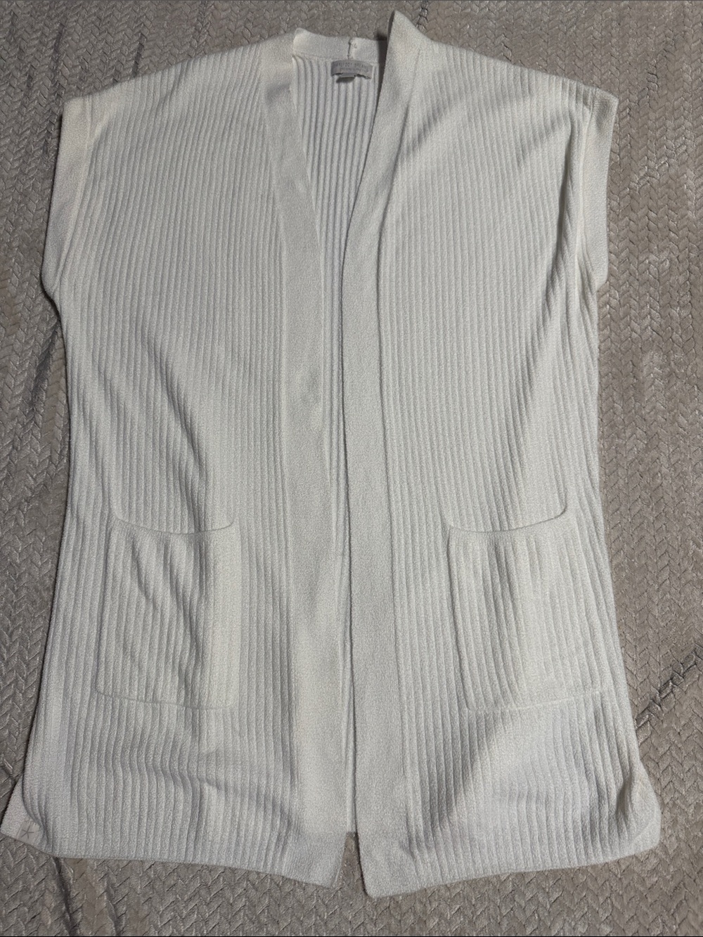 Barefoot Dreams in Light Gray/Cream